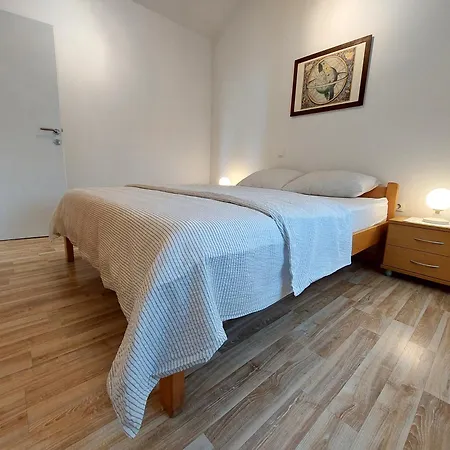 Dumica * Малинска